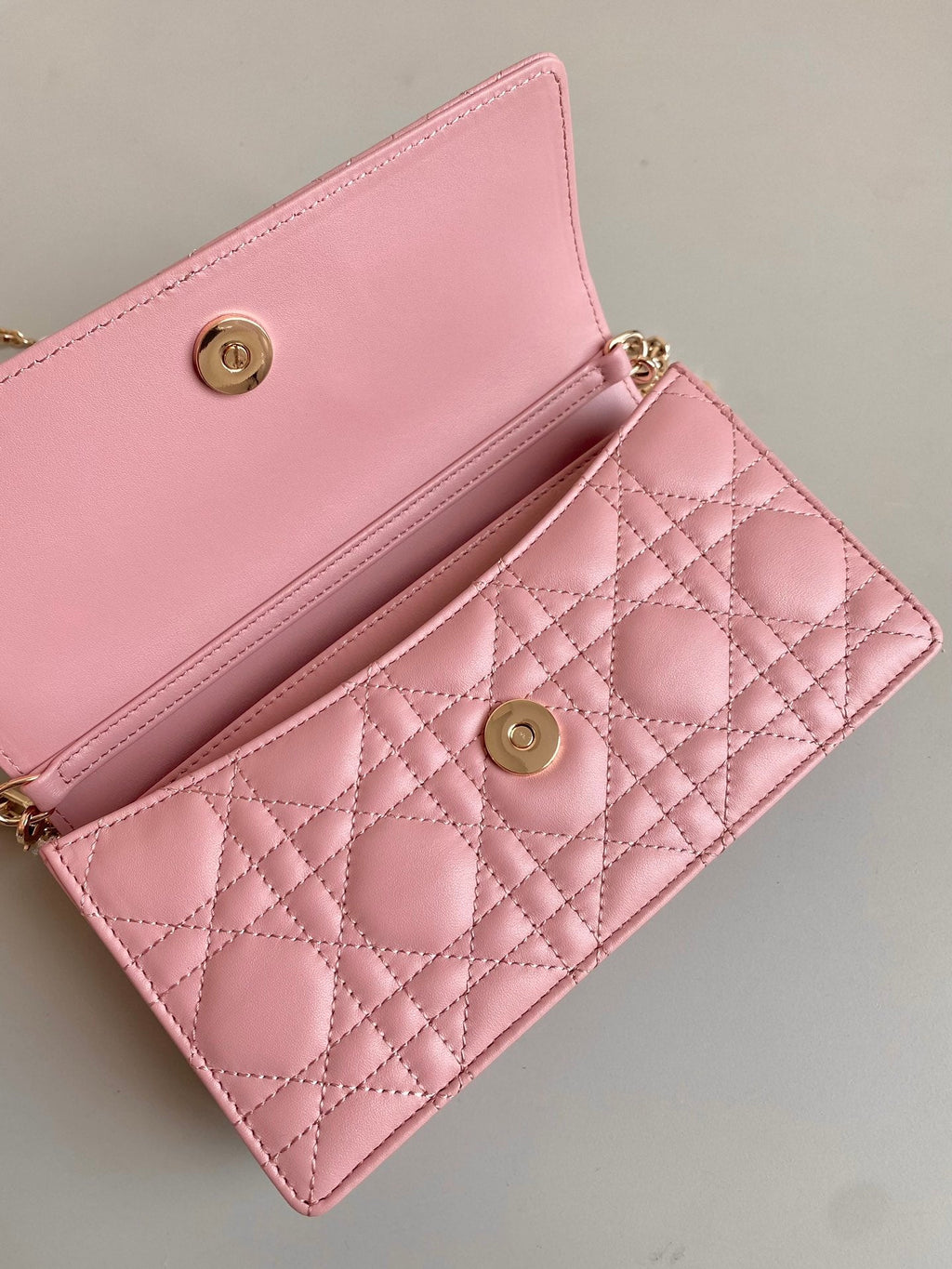 LADY 21 CHAIN BAG IN MUTED PINK LAMBSKIN
