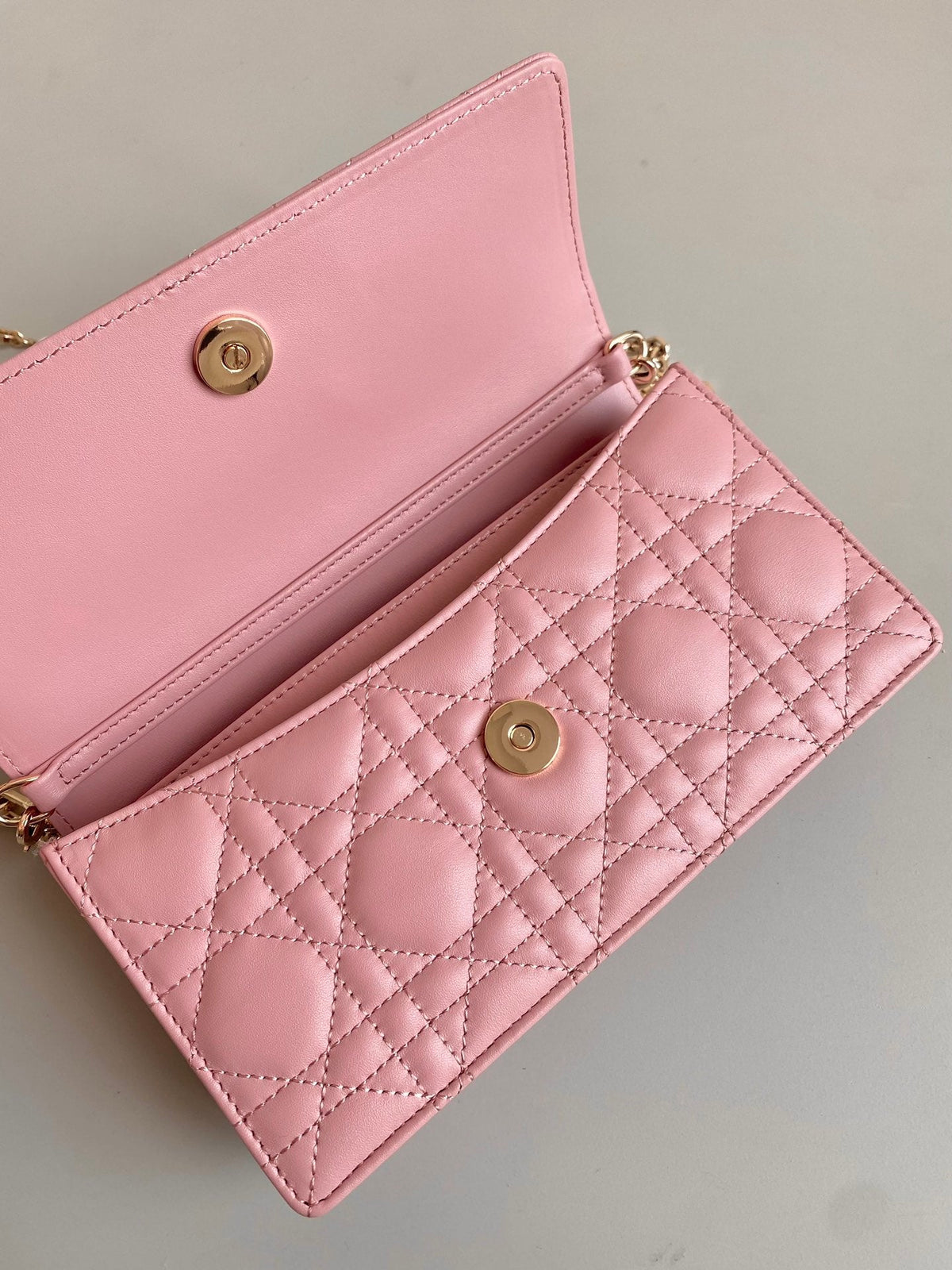 LADY 21 CHAIN BAG IN MUTED PINK LAMBSKIN