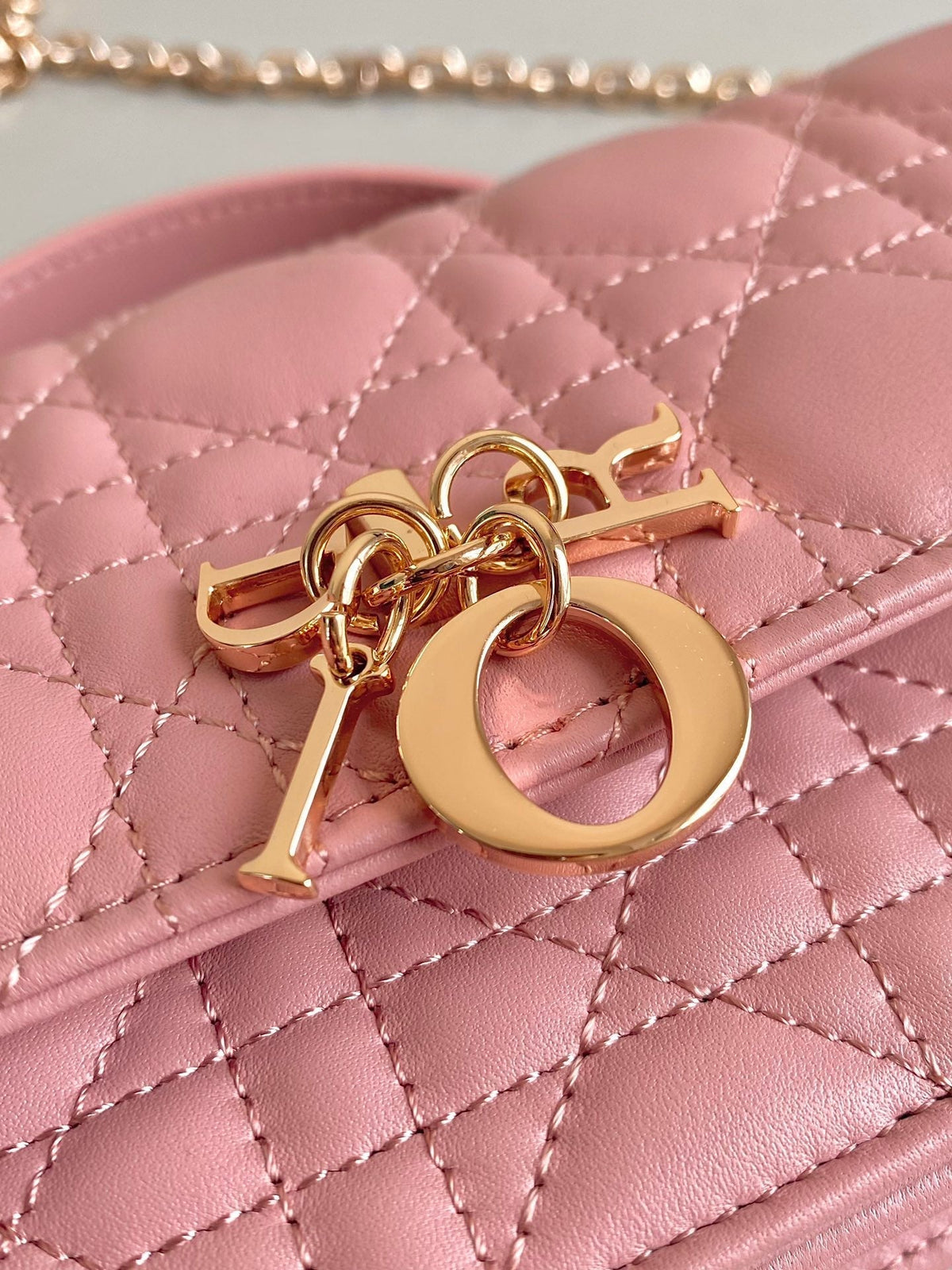 LADY 21 CHAIN BAG IN MUTED PINK LAMBSKIN