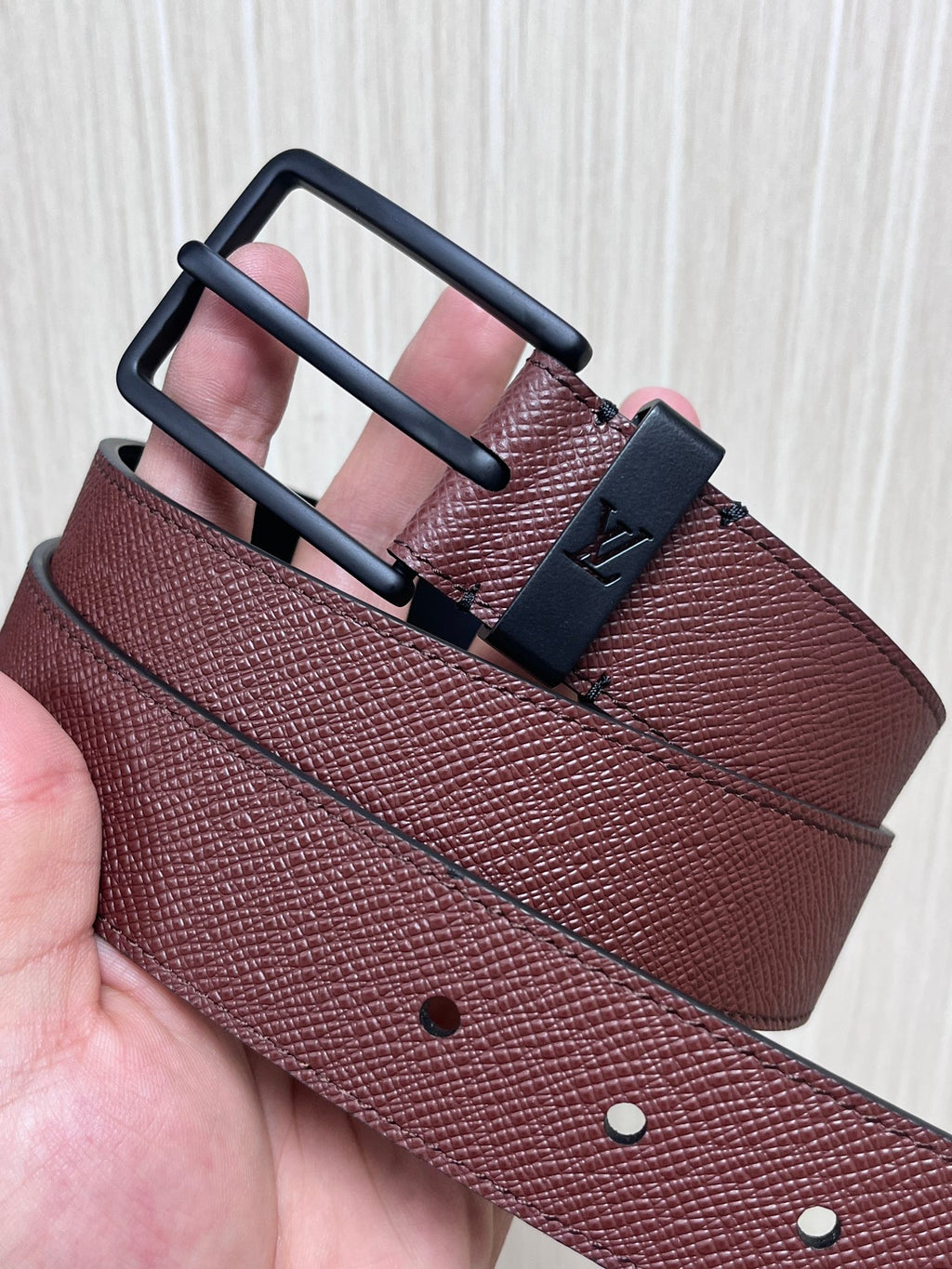 Louis Vuitton Pont Neuf 35MM Belt Taiga Leather Bordeaux