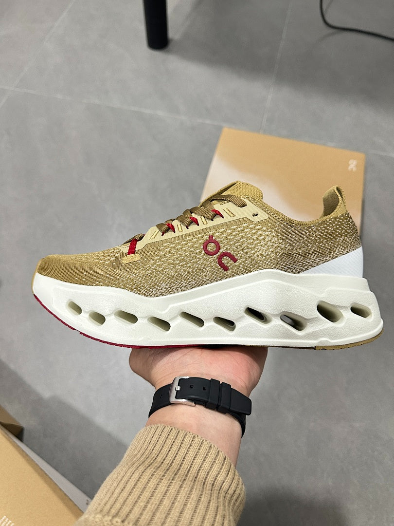On Cloudsurfer Max Chai / Ivory