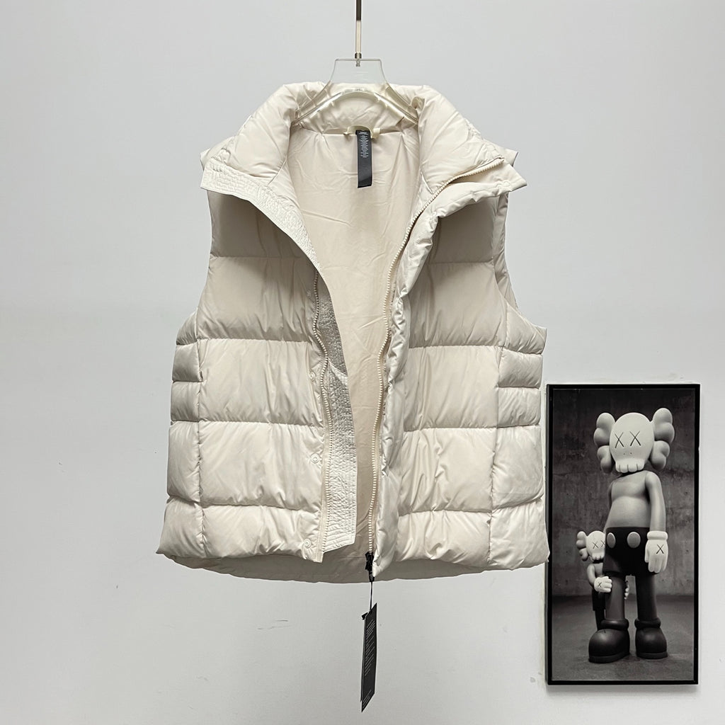 lululemon Wunder Puff Water-Repellent Puffer Vest in Bone