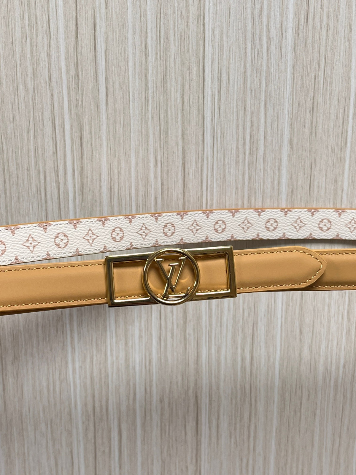 Louis Vuitton LV Circle Frame 20MM Reversible Belt White Pink
