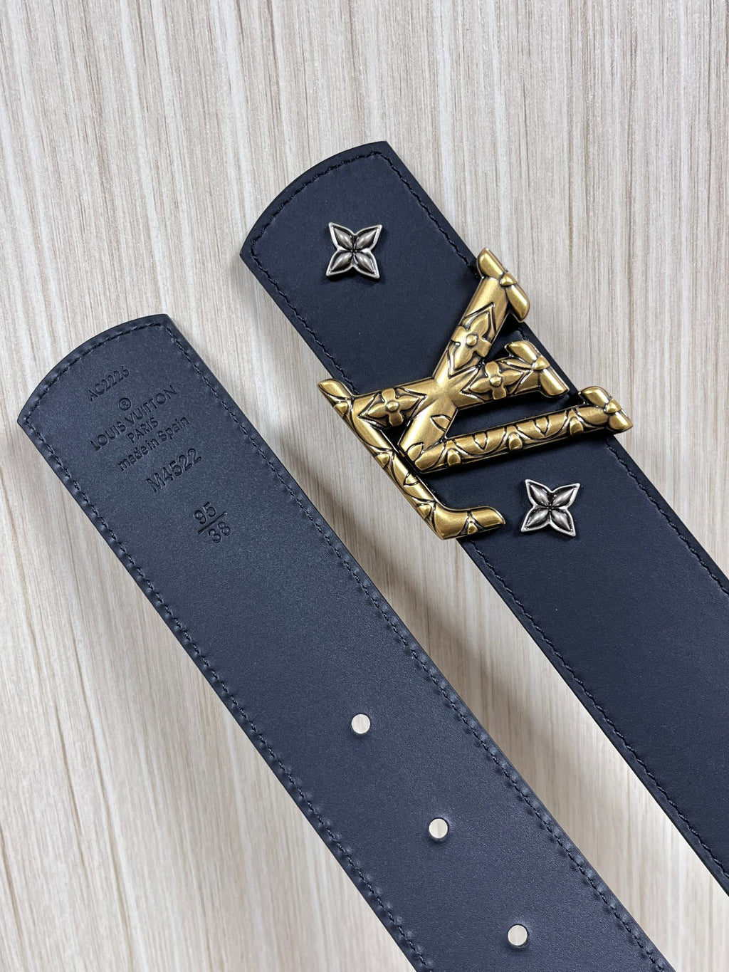 Louis Vuitton LV Dimension Drift Flower Studs Reversible Belt 40mm