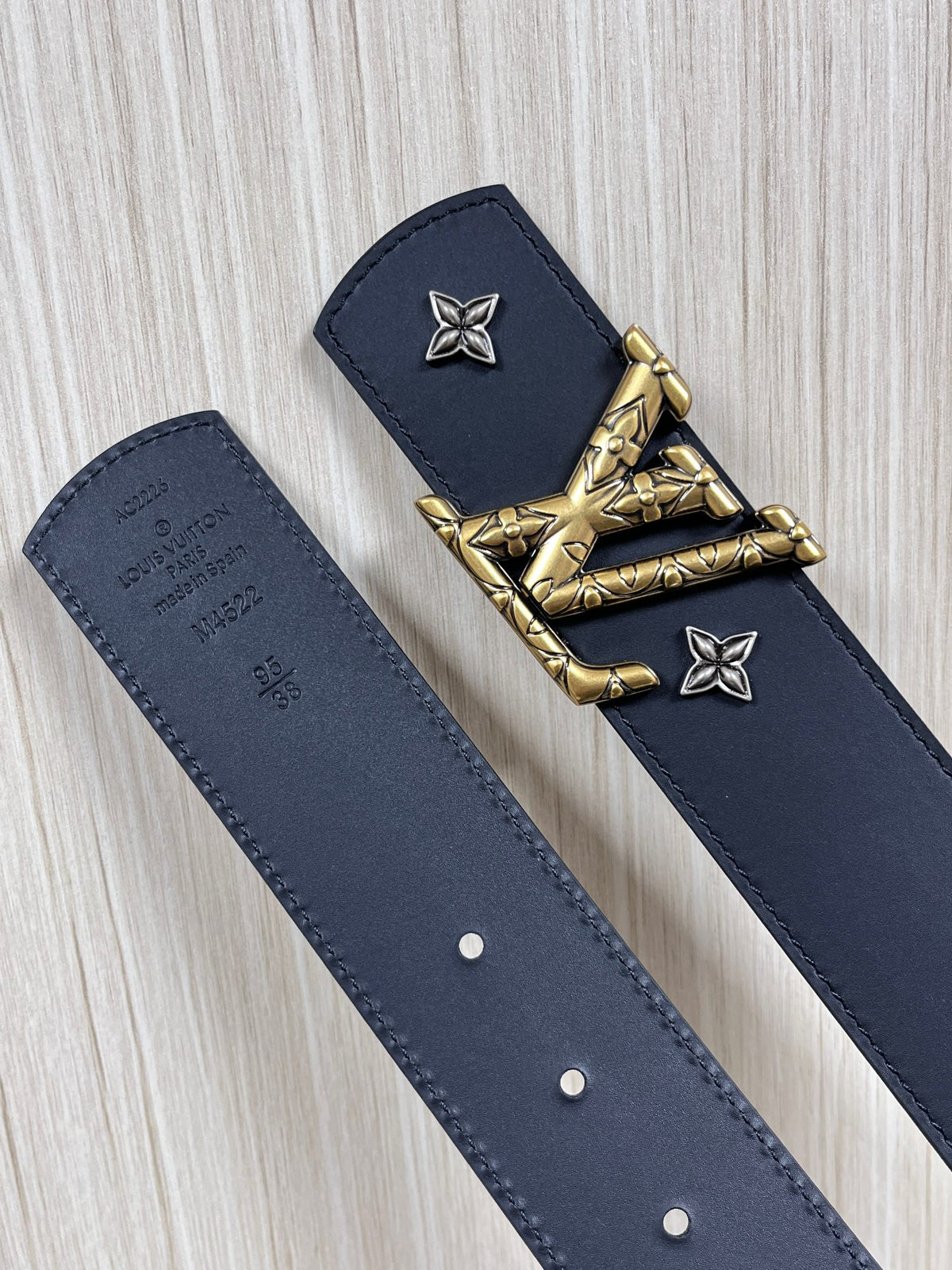 Louis Vuitton LV Dimension Drift Flower Studs Reversible Belt 40mm