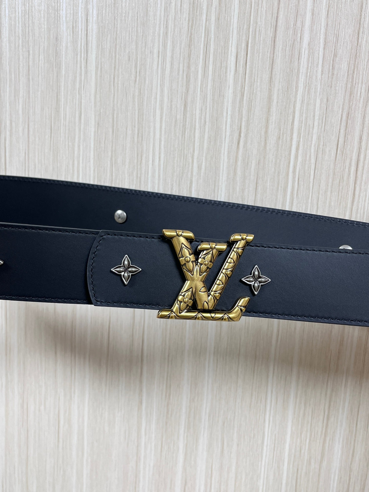 Louis Vuitton LV Dimension Drift Flower Studs Reversible Belt 40mm