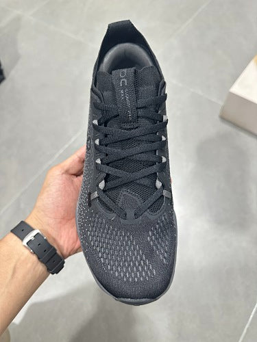 On Cloudsurfer Max Black / Eclipse