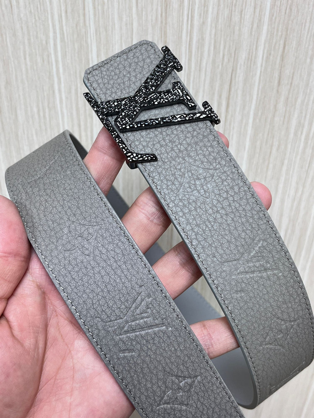 Louis Vuitton LV Initiales 40MM Reversible Belt Taurillon Monogram Grey