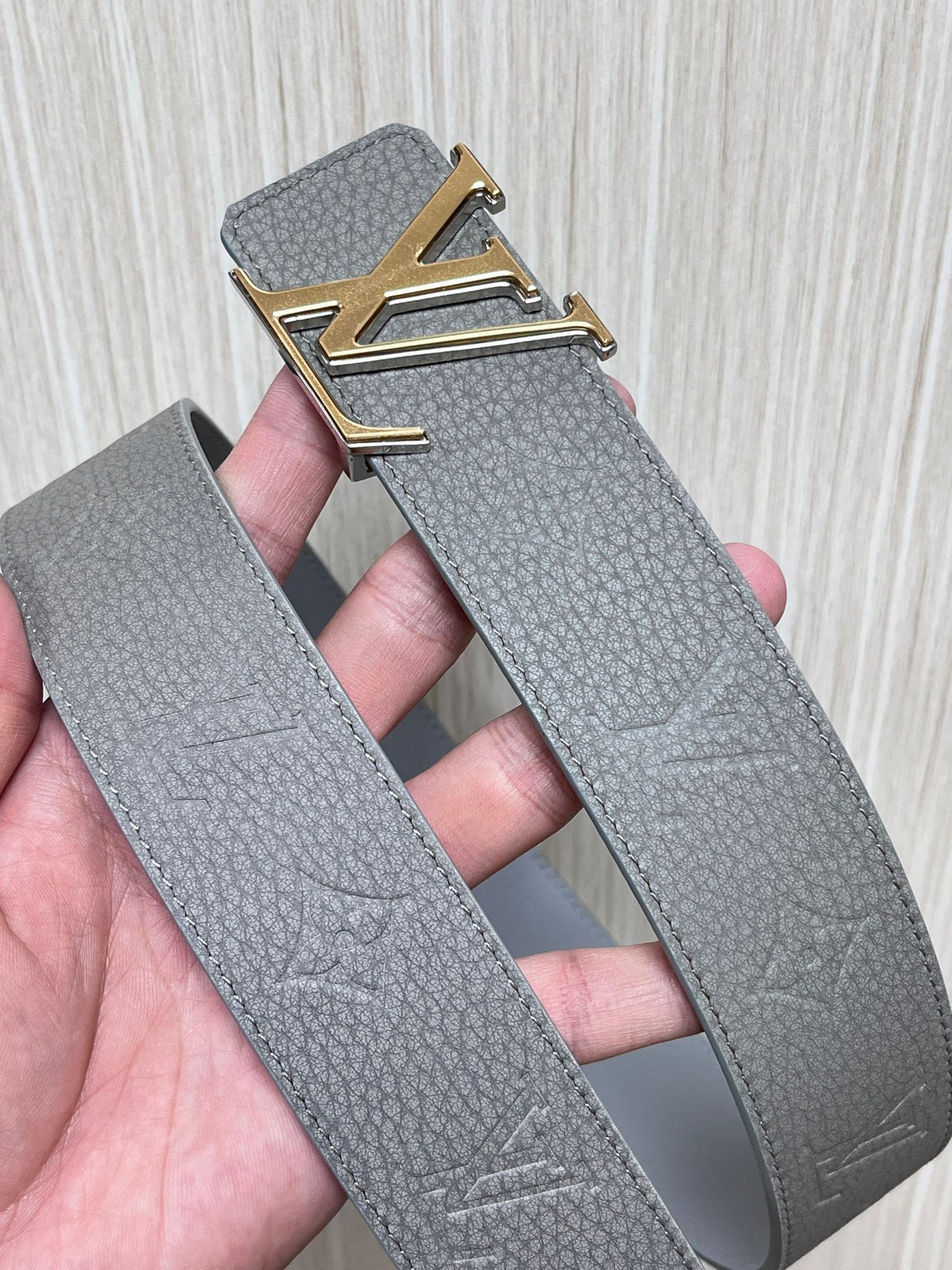 Louis Vuitton LV Initiales 40MM Reversible Belt Taurillon Monogram Grey