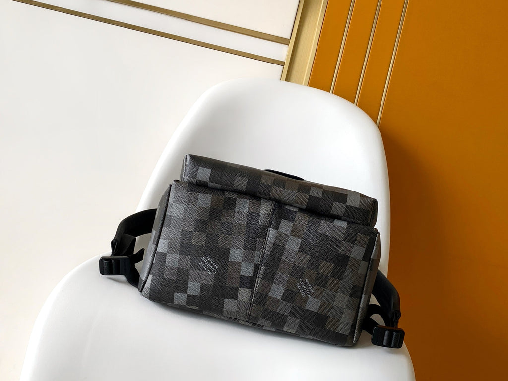 LV Discovery PM Backpack Black in Monogram Eclipse canvas 286716