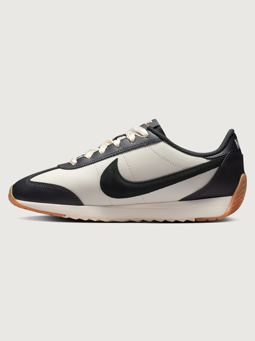 Nike Pacific LTR XWFW - Sail/Off Noir Safety Orange Lt Brown