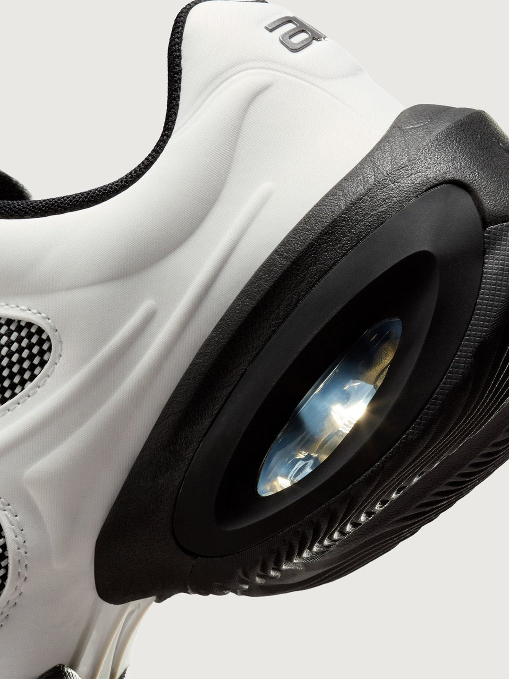 Nike Air Max Muse 2 - Summit White/Metallic Dark Grey Black