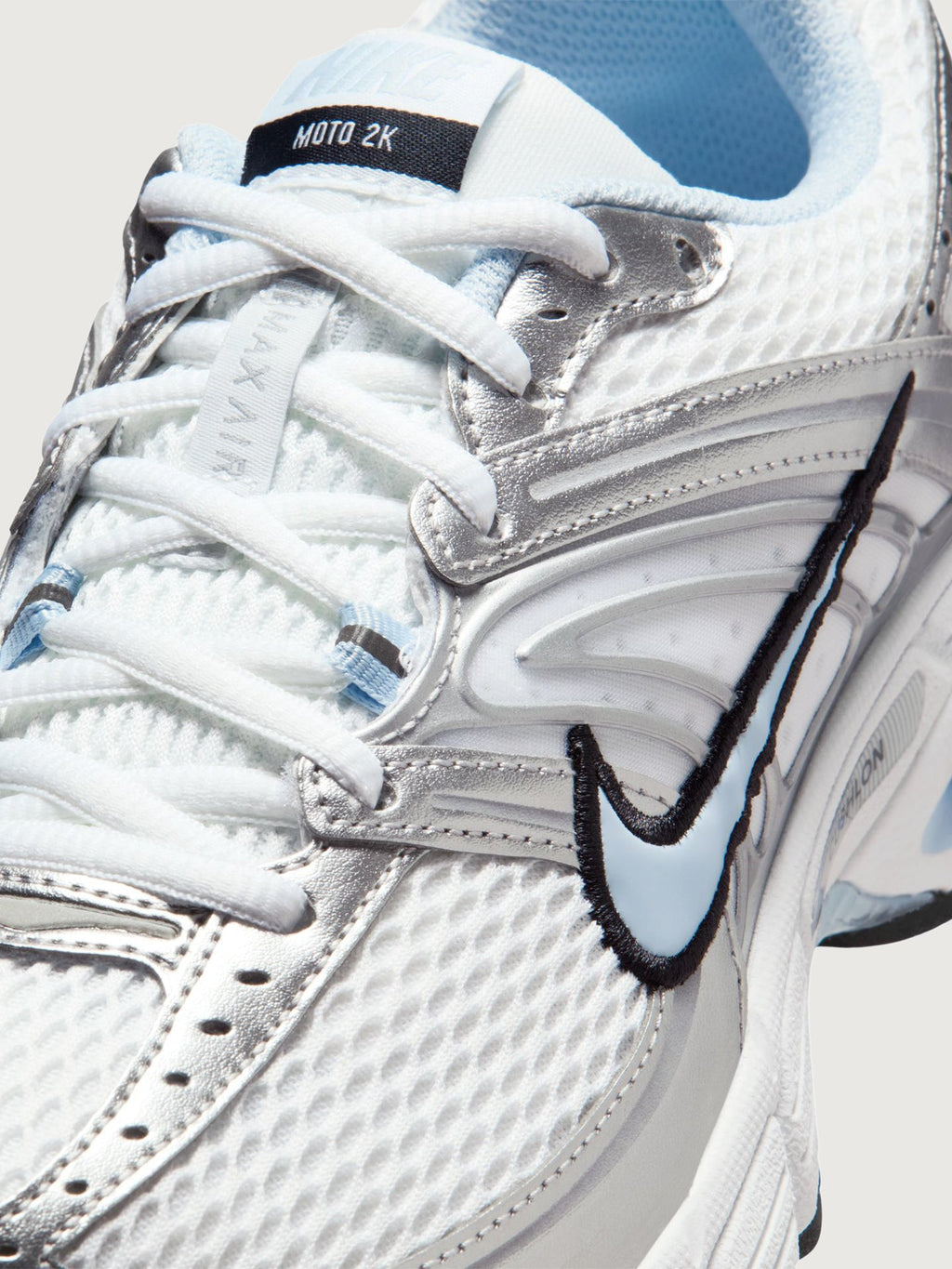 Nike Air Max Moto 2k - White/Hydrogen Blue/Metallic Silver