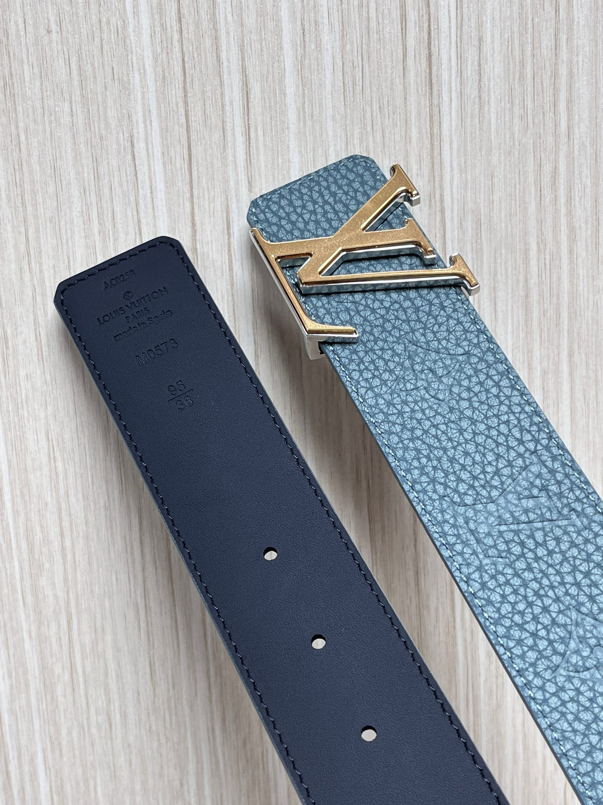 Louis Vuitton LV Initiales 40MM Reversible Belt Taurillon Monogram Blue