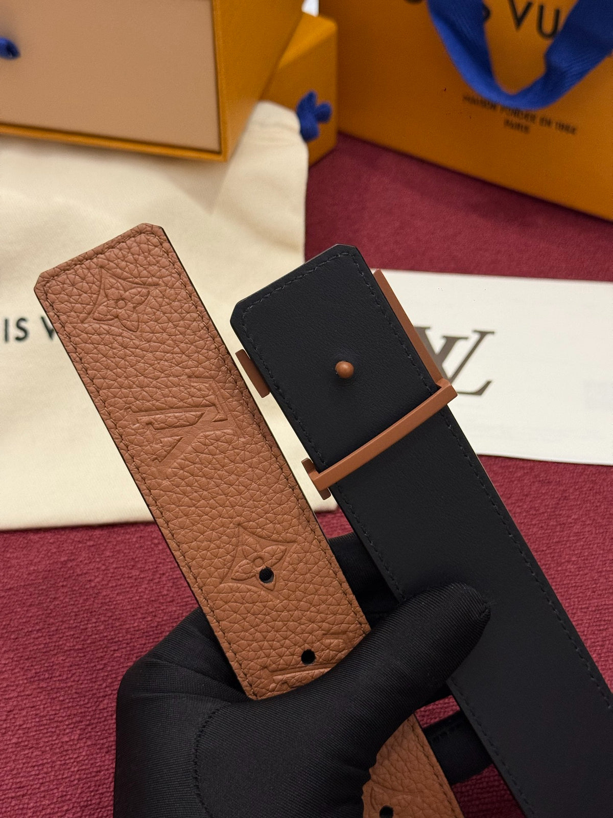 Louis Vuitton LV Initiales Taurillon Monogram 40MM Reversible Belt Camel