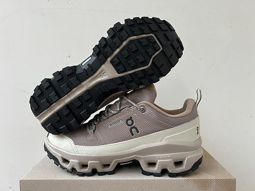 On Cloudrock Low Waterproof Cinder/Fog