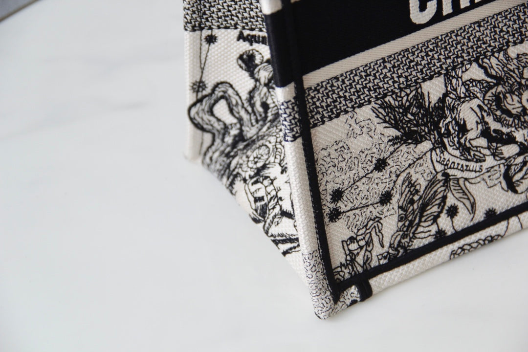Medium CD Book Tote 36cm Hercules White