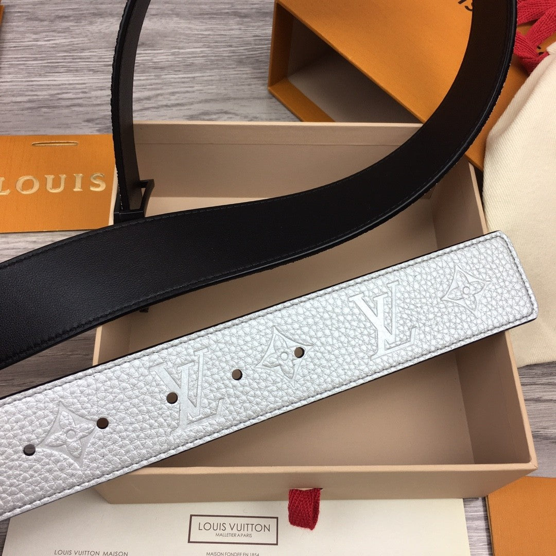Louis Vuitton LV Initiales 40MM Reversible Belt Monogram Taurillon Grey