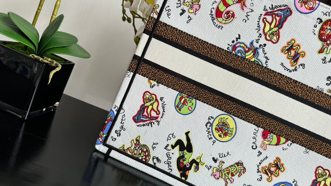 Large CD Book Tote 42cm White Multicolor Dragon Zodiac Embroidery