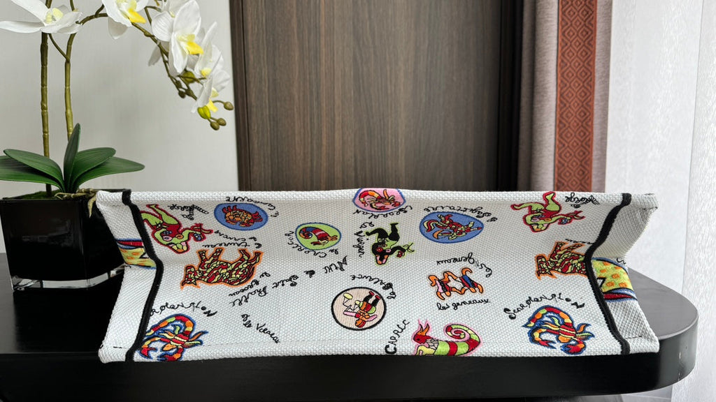 Large CD Book Tote 42cm White Multicolor Dragon Zodiac Embroidery