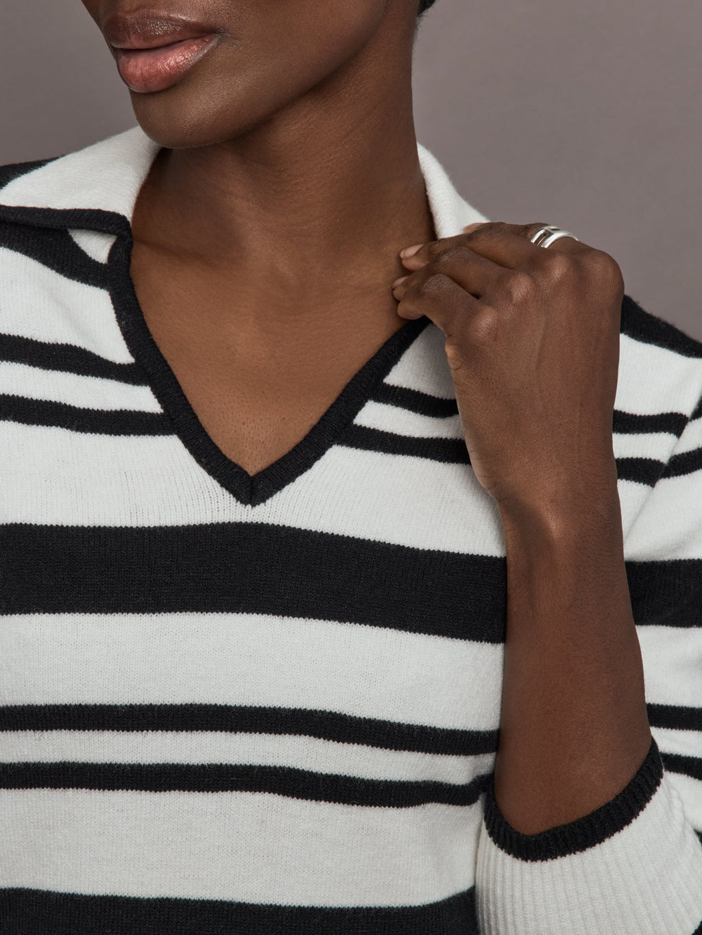 Johnny Collar Striped Sweater - Black/Cream