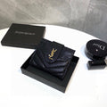 Y new arrival wallets size: 10x9 cm