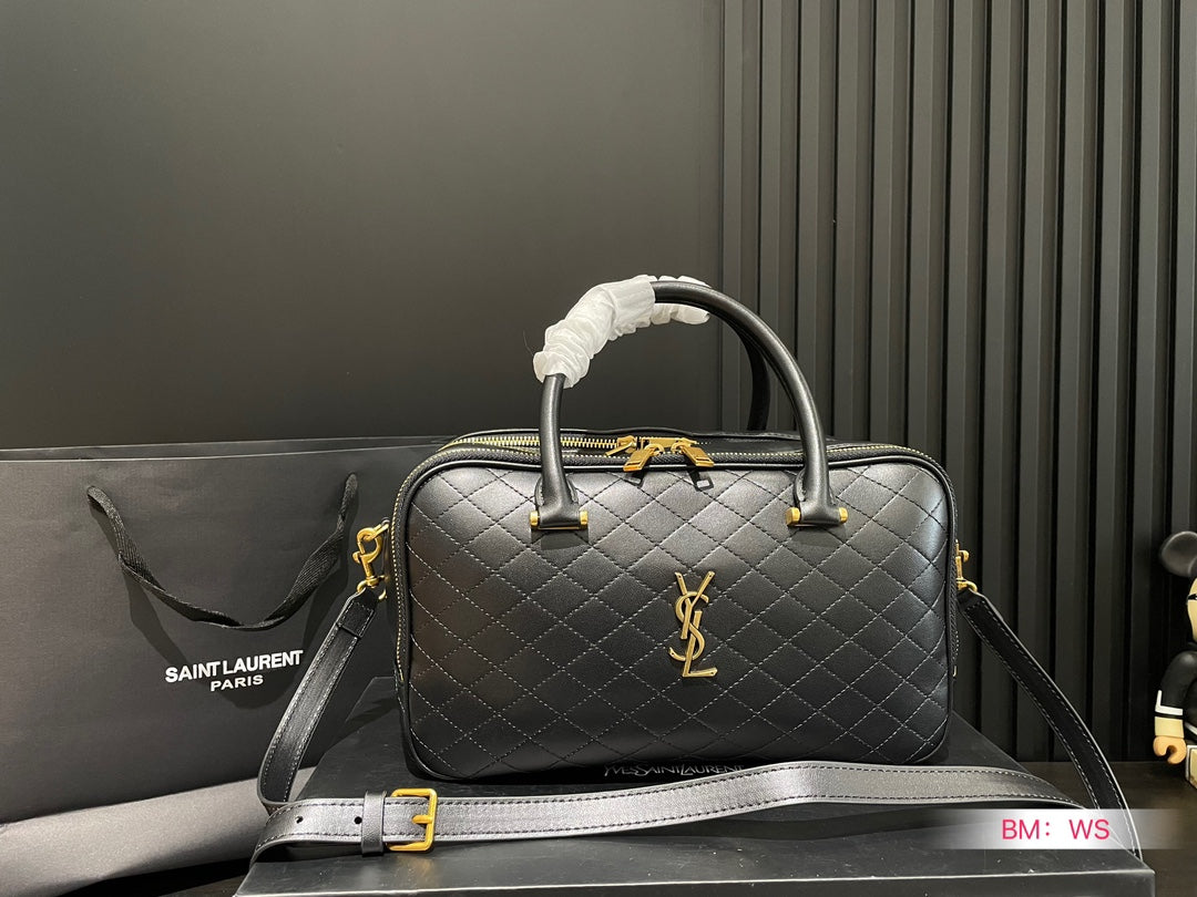 Y new arrival travel bag size: 30*17 cm