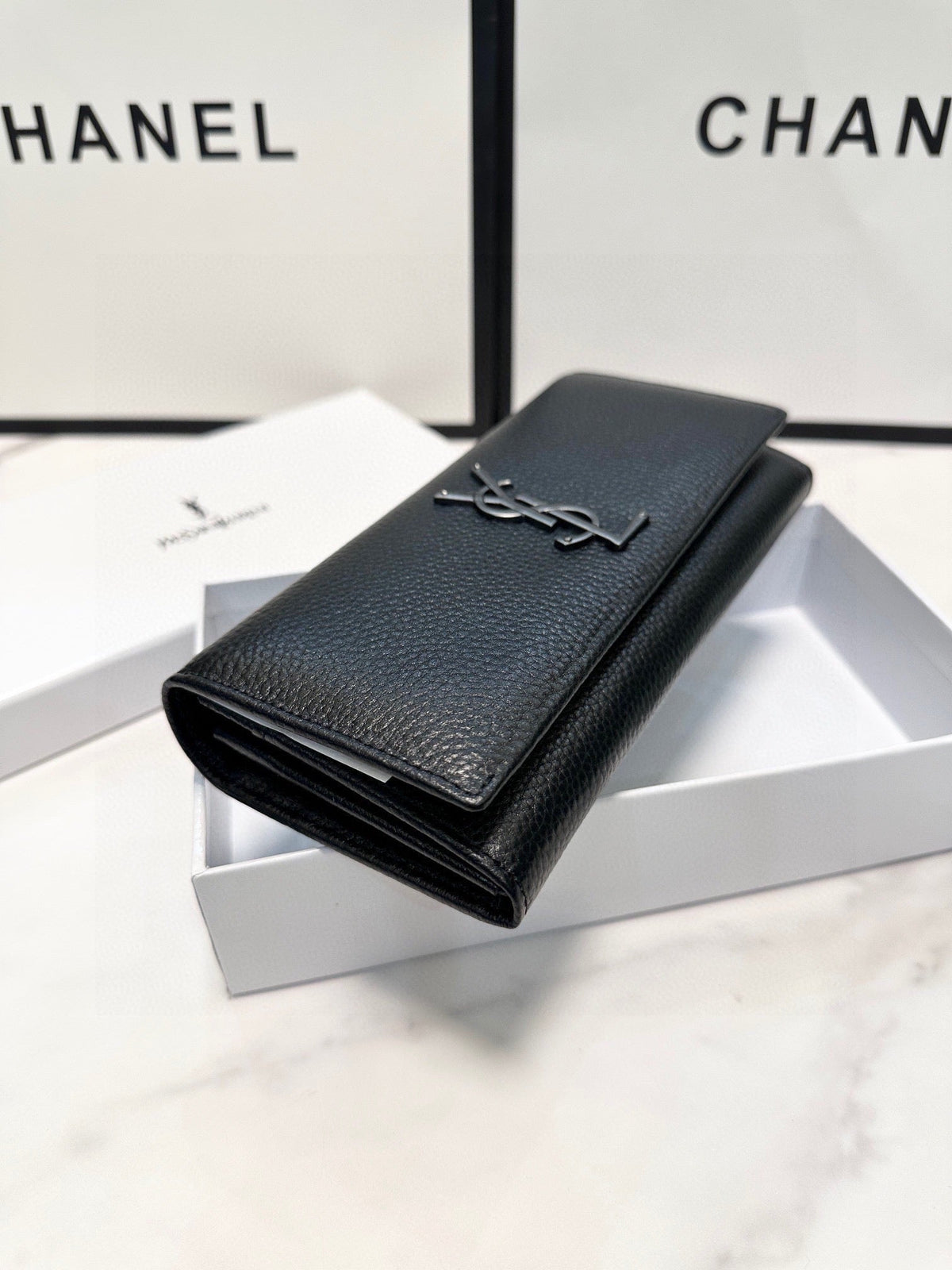 Y new arrival wallet size:  19x10 cm