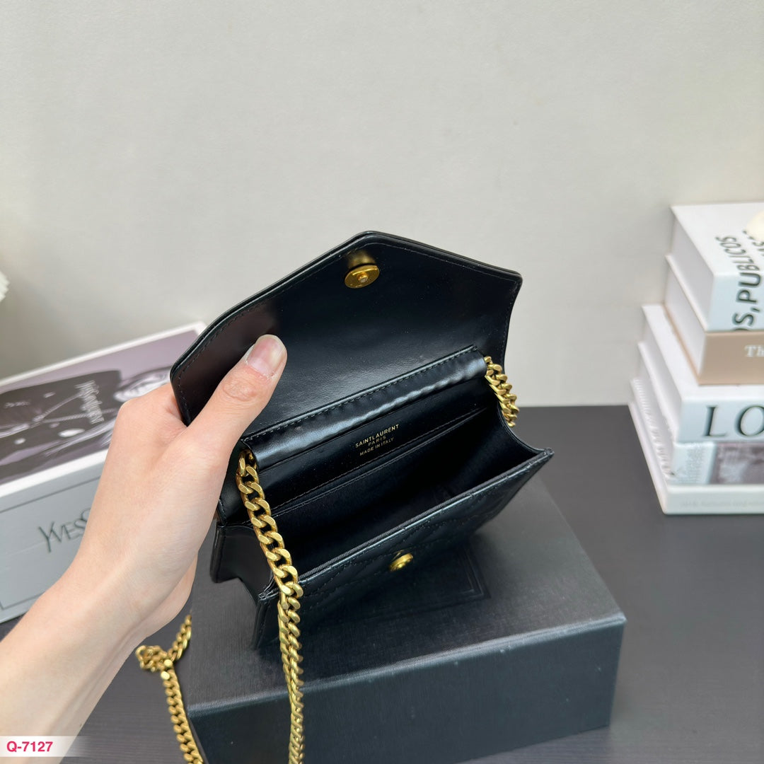 Y ENVELOPE New arrival bag size: 17*13 cm