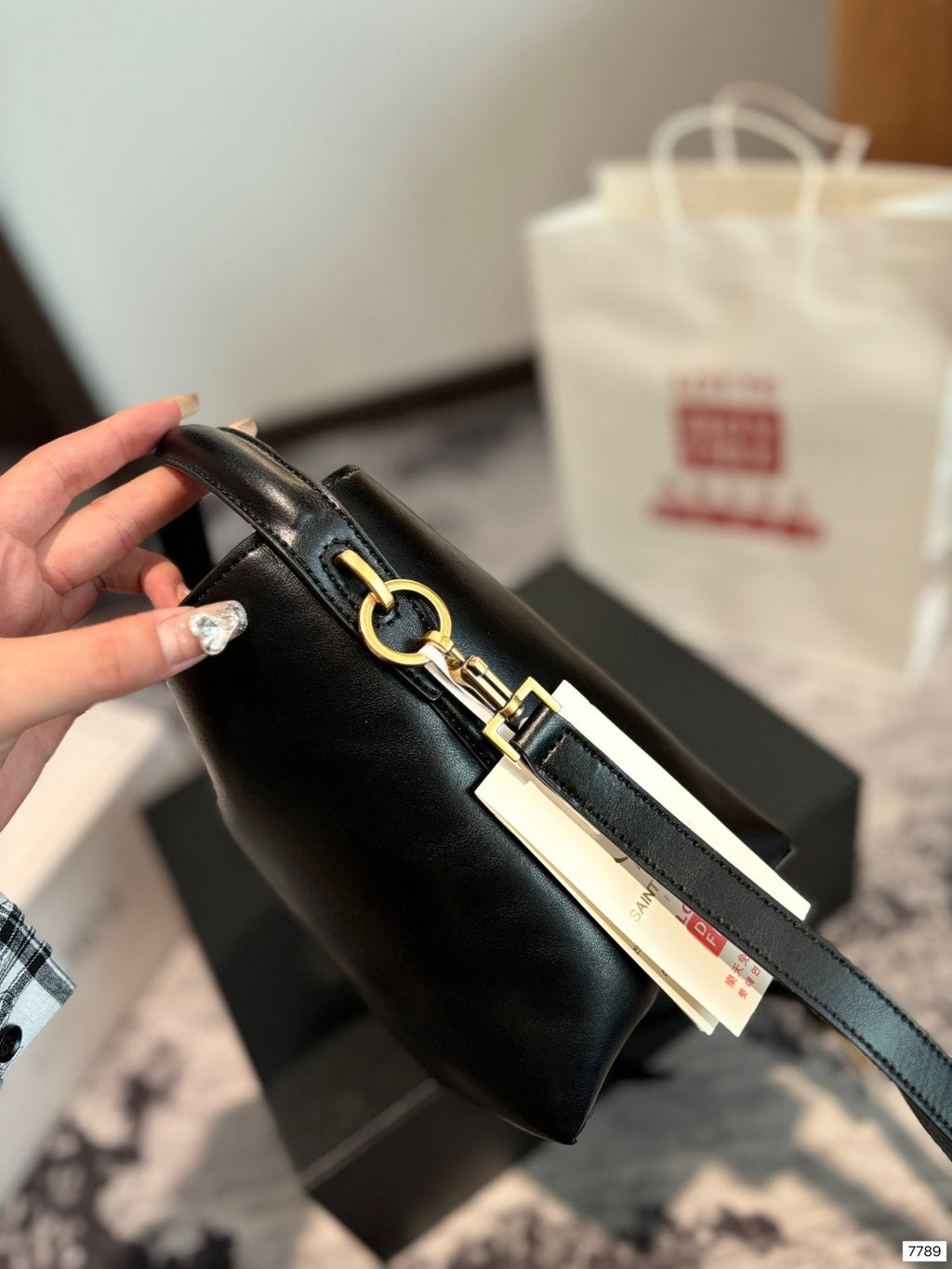 Y Le 37 Bucket small bag size: 16*19 cm