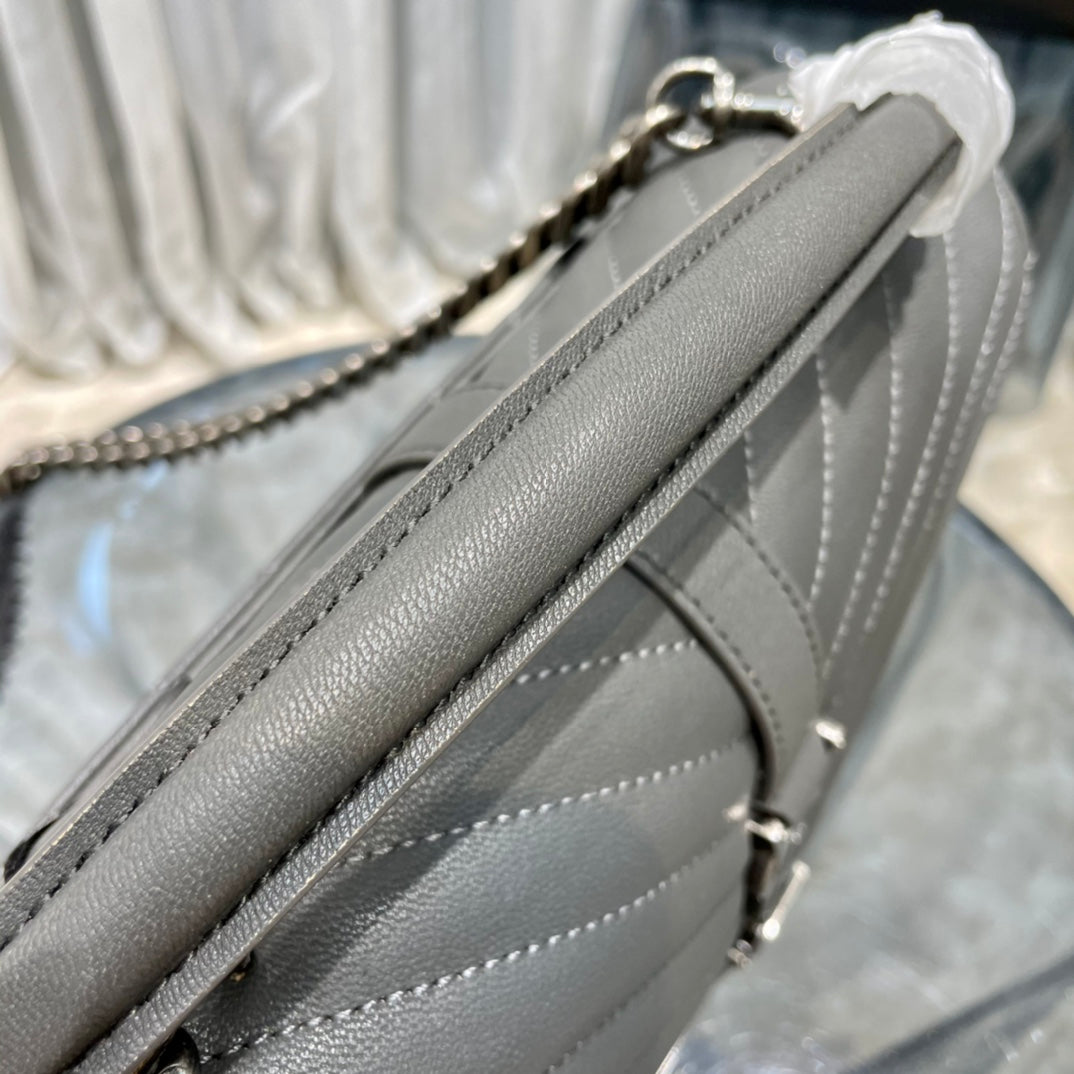 Y College Medium Quilted leather Bag
