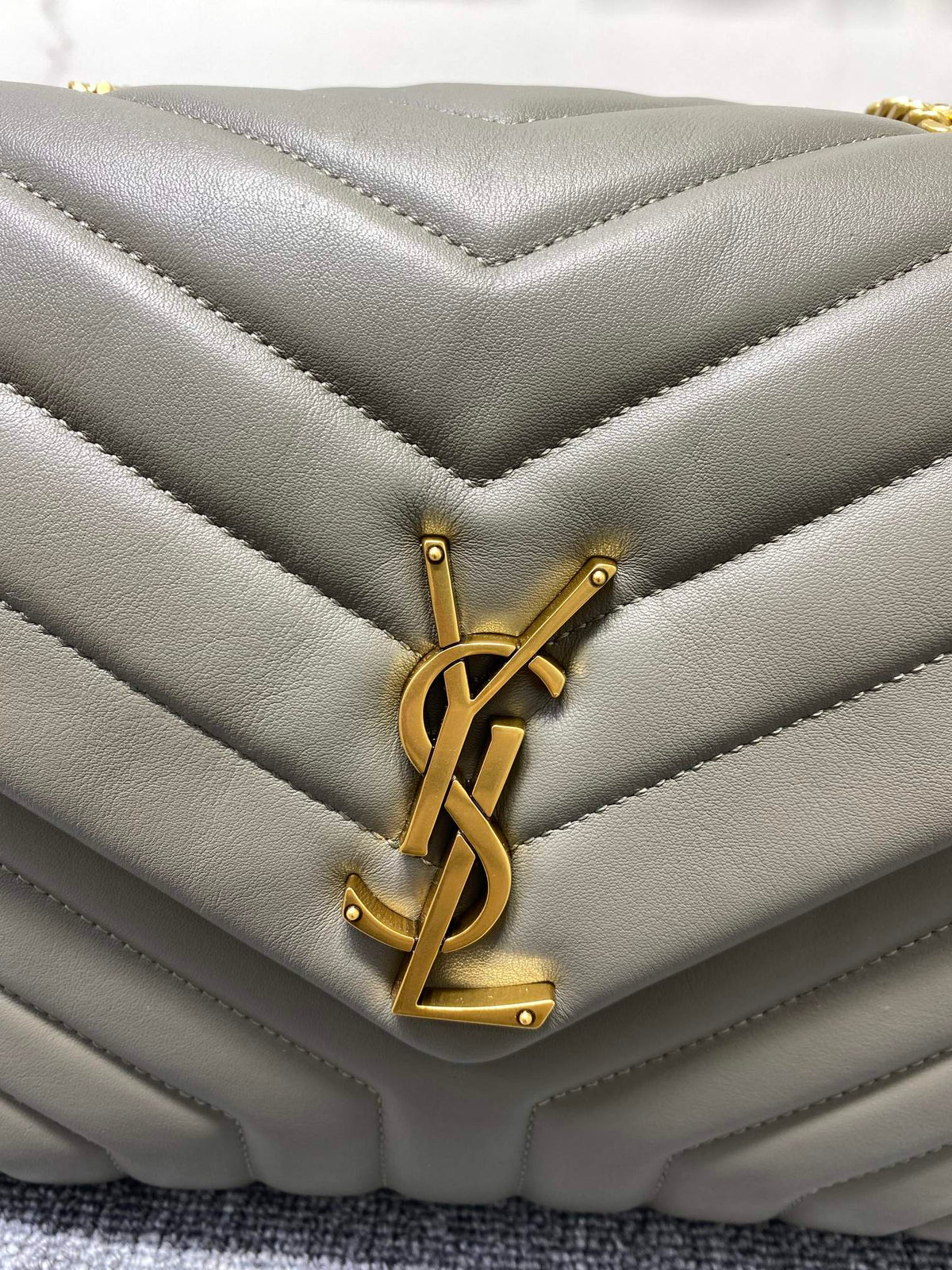 Y Loulou Medium Chain Bag In Y Leather