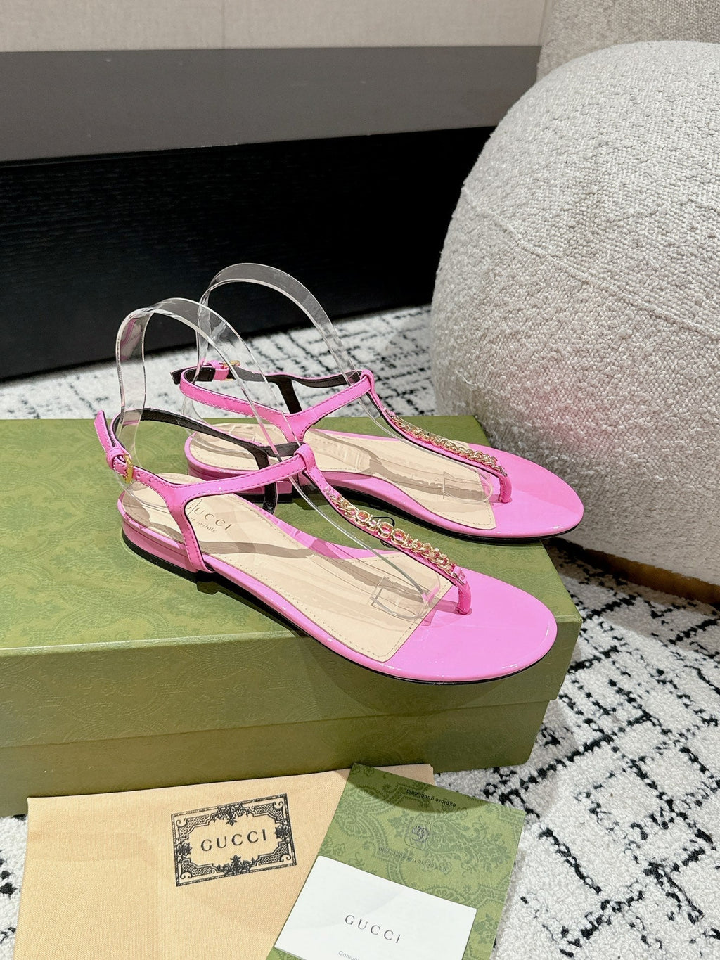 THONG SANDAL IN FUSCIA PINK CALFSKIN