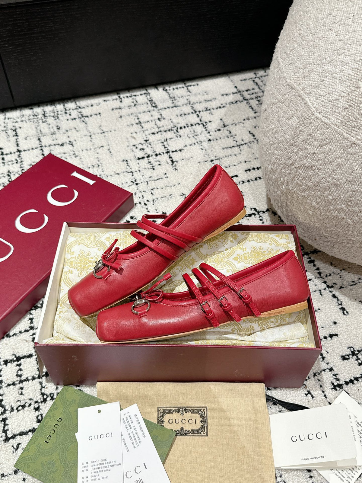 MARY JANE FLAT IN CRIMSON RED CALFSKIN