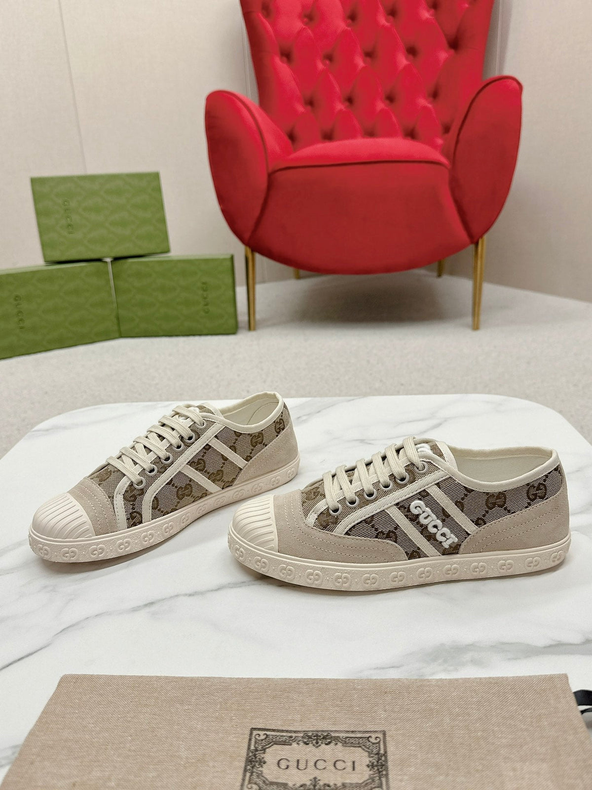 GG TRAINER SCALLOPED TOE LIGHT GRAY DENIM