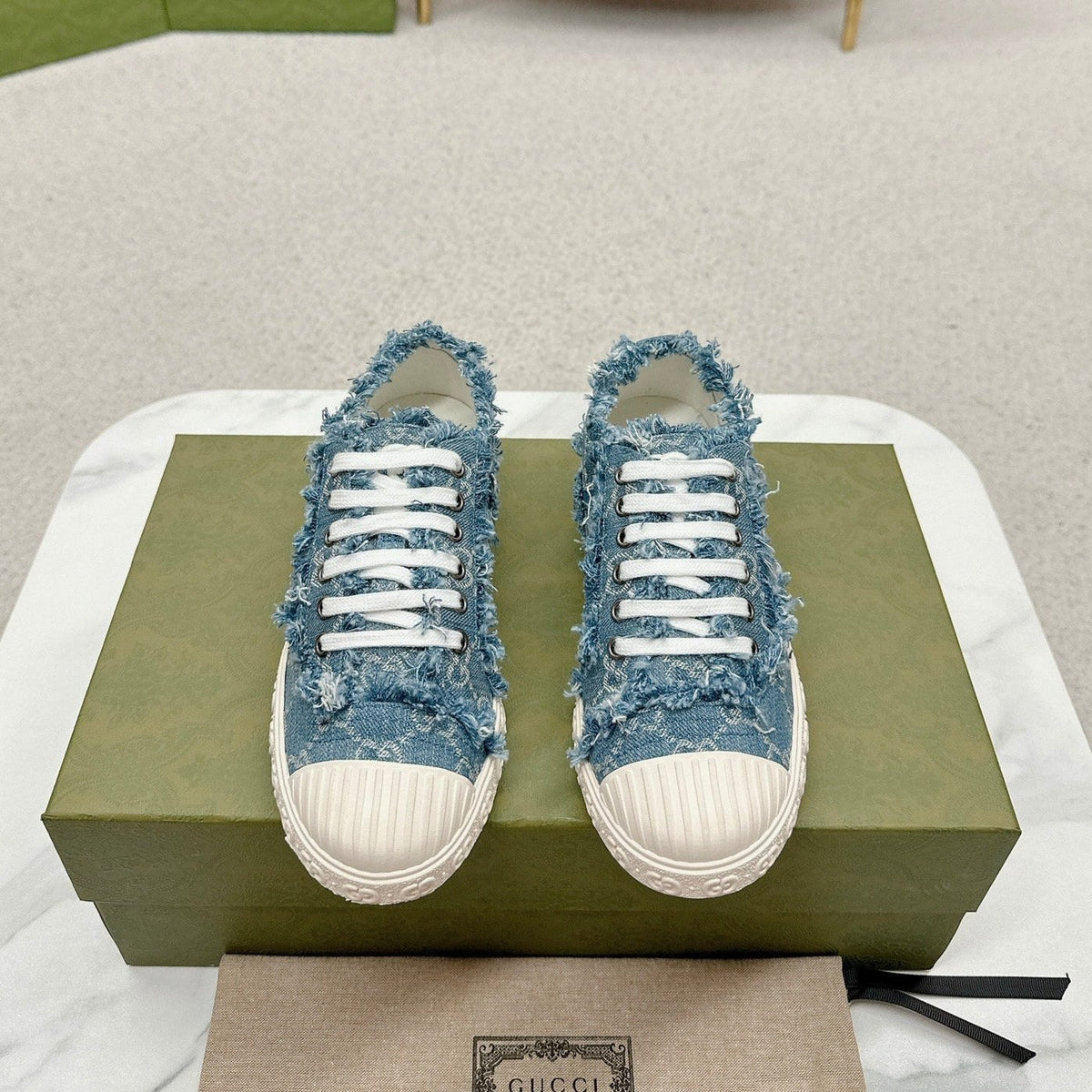 GG TRAINER SCALLOPED TOE BLUE DENIM