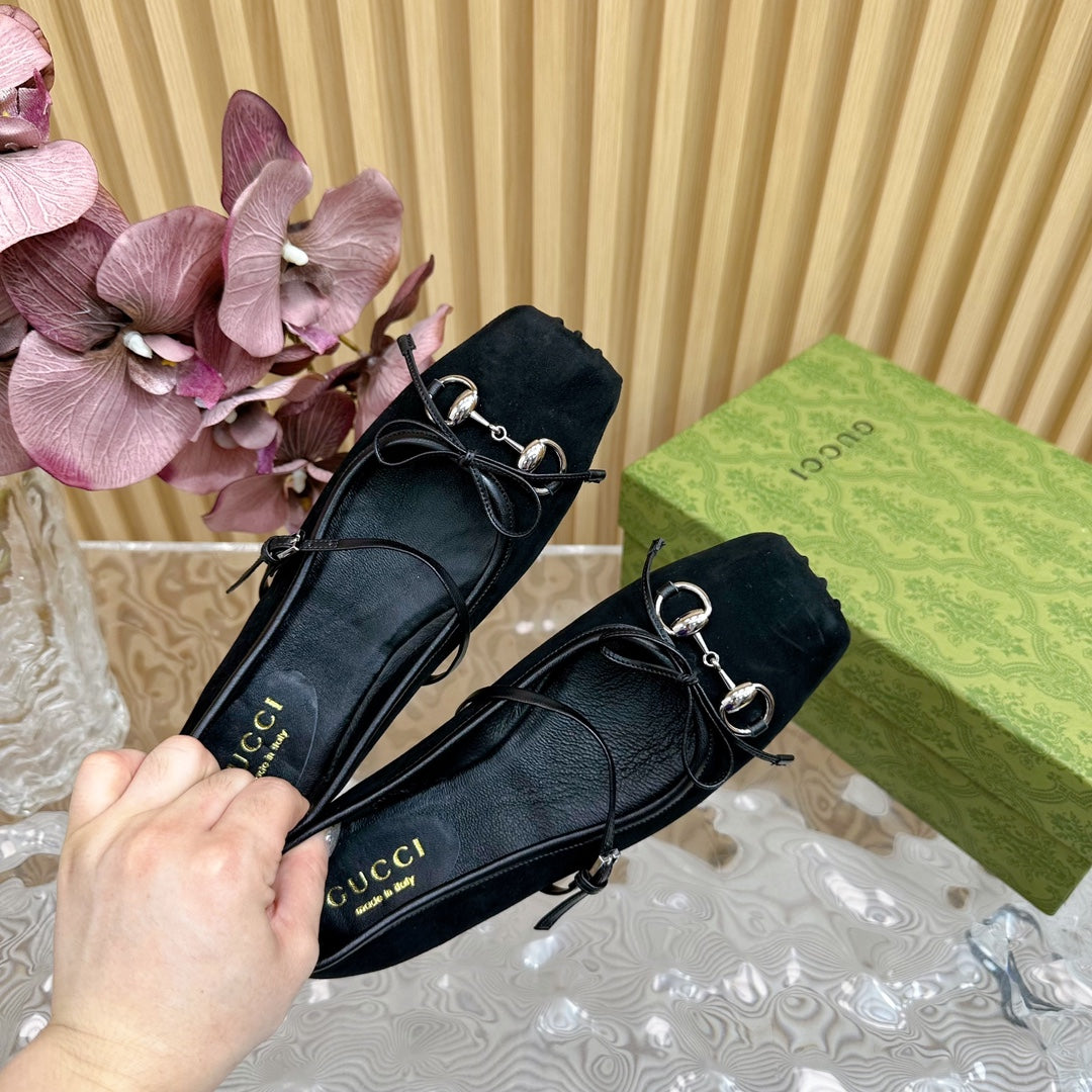 BALLET FLAT IN BLACK SUEDE