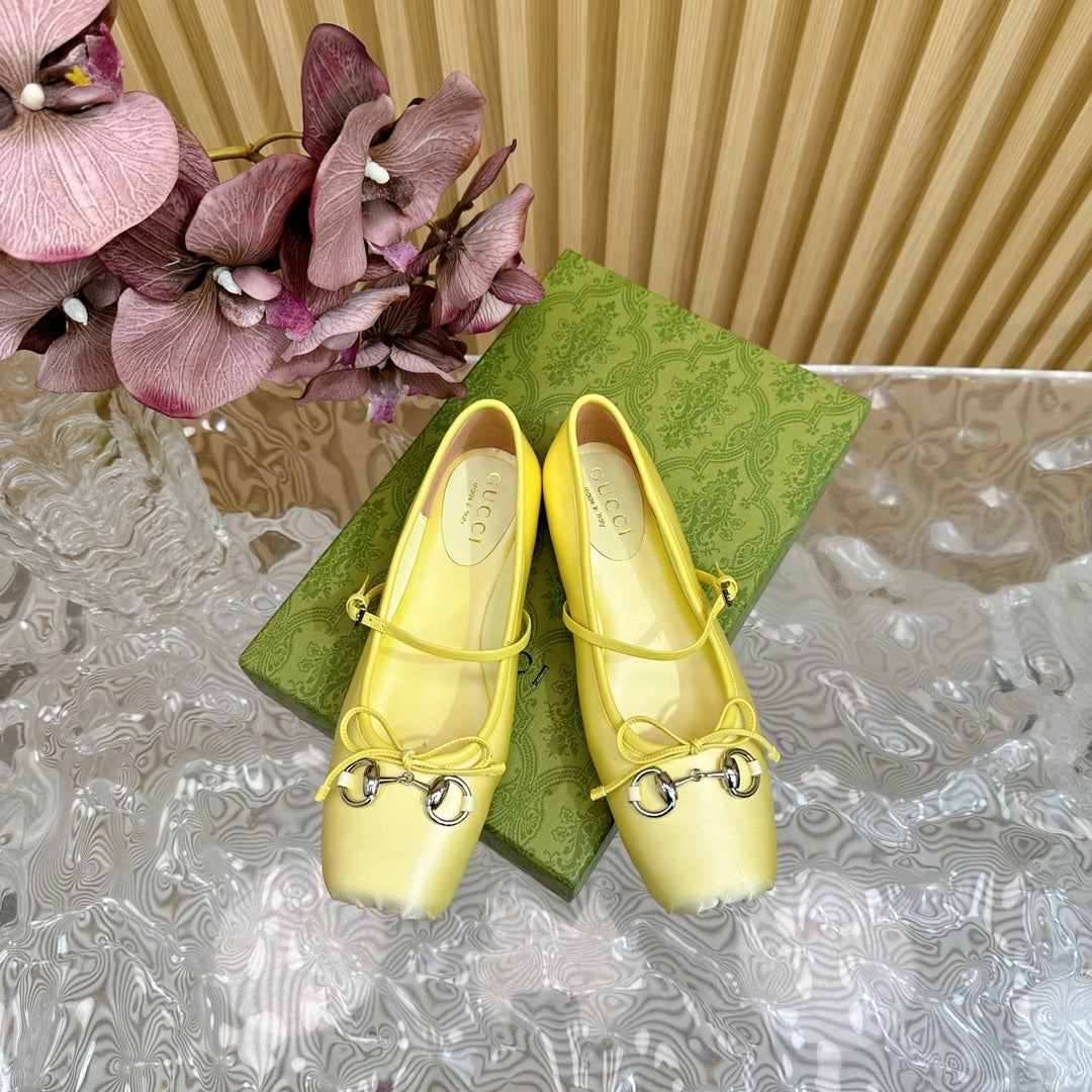 BALLET FLAT IN LIGHT YELLOW SILK
