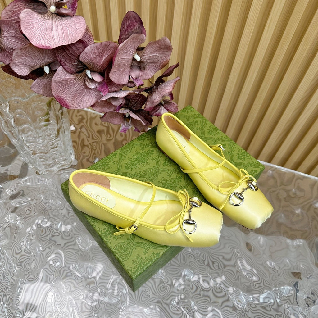 BALLET FLAT IN LIGHT YELLOW SILK