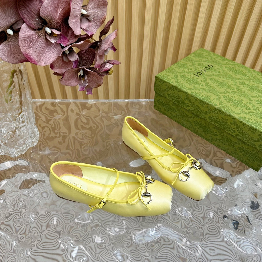 BALLET FLAT IN LIGHT YELLOW SILK