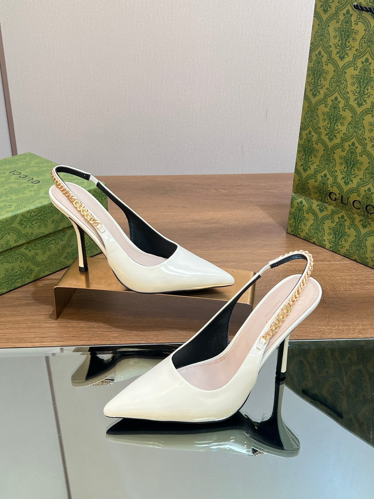 GG SIGNORIA SLINGBACK PUMP WHITE LAMBSKIN