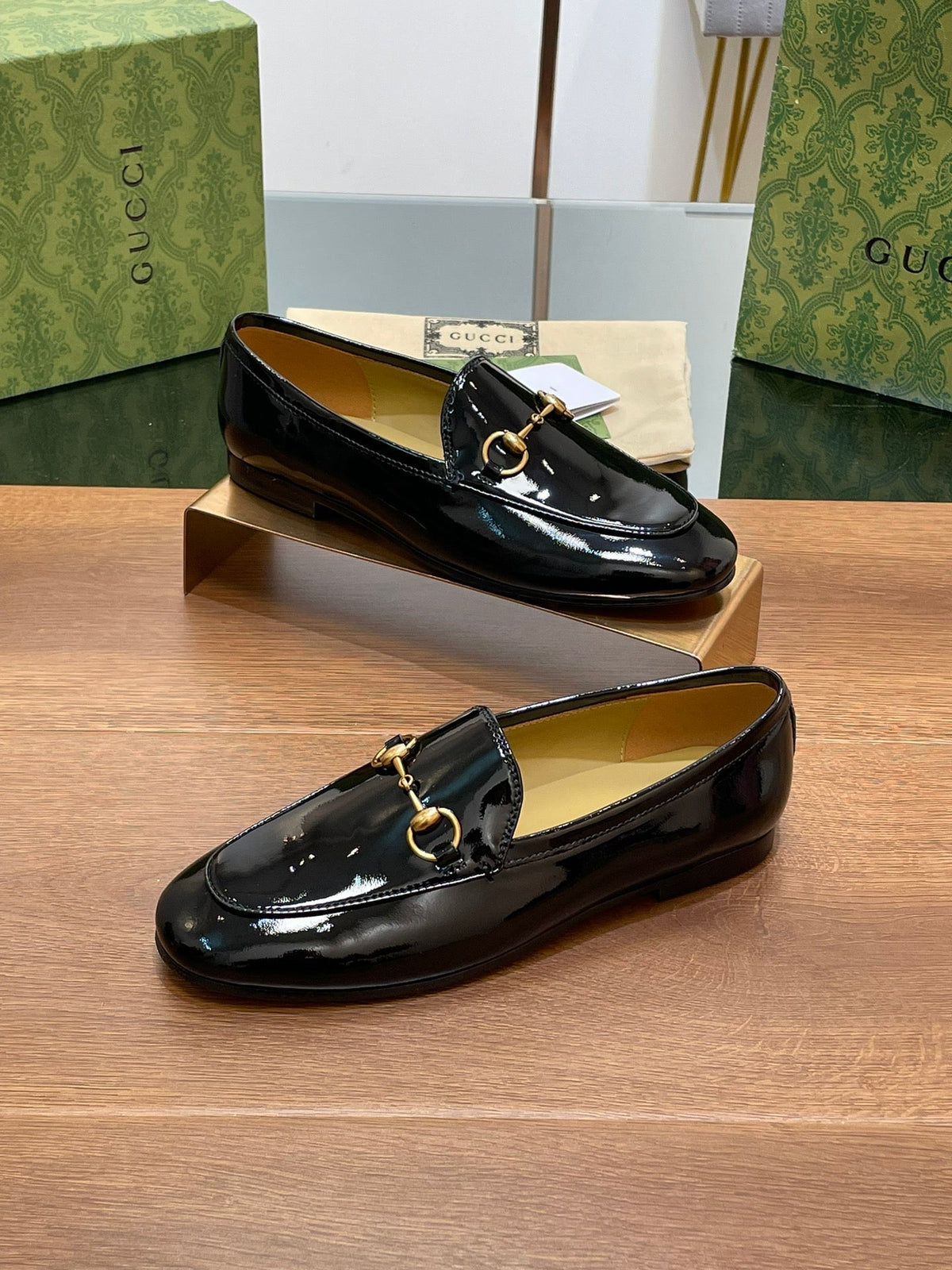 GG JORDAAN LOAFER GLOSSY BLACK LAMBSKIN