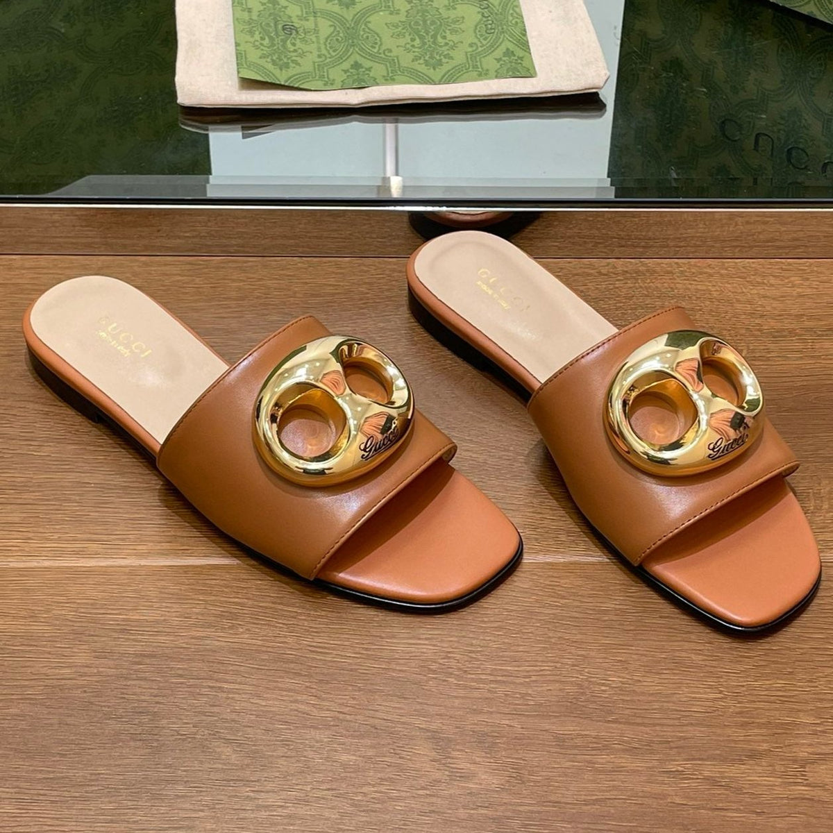 FLAT MULE IN BRONE BROWN CALFSKIN