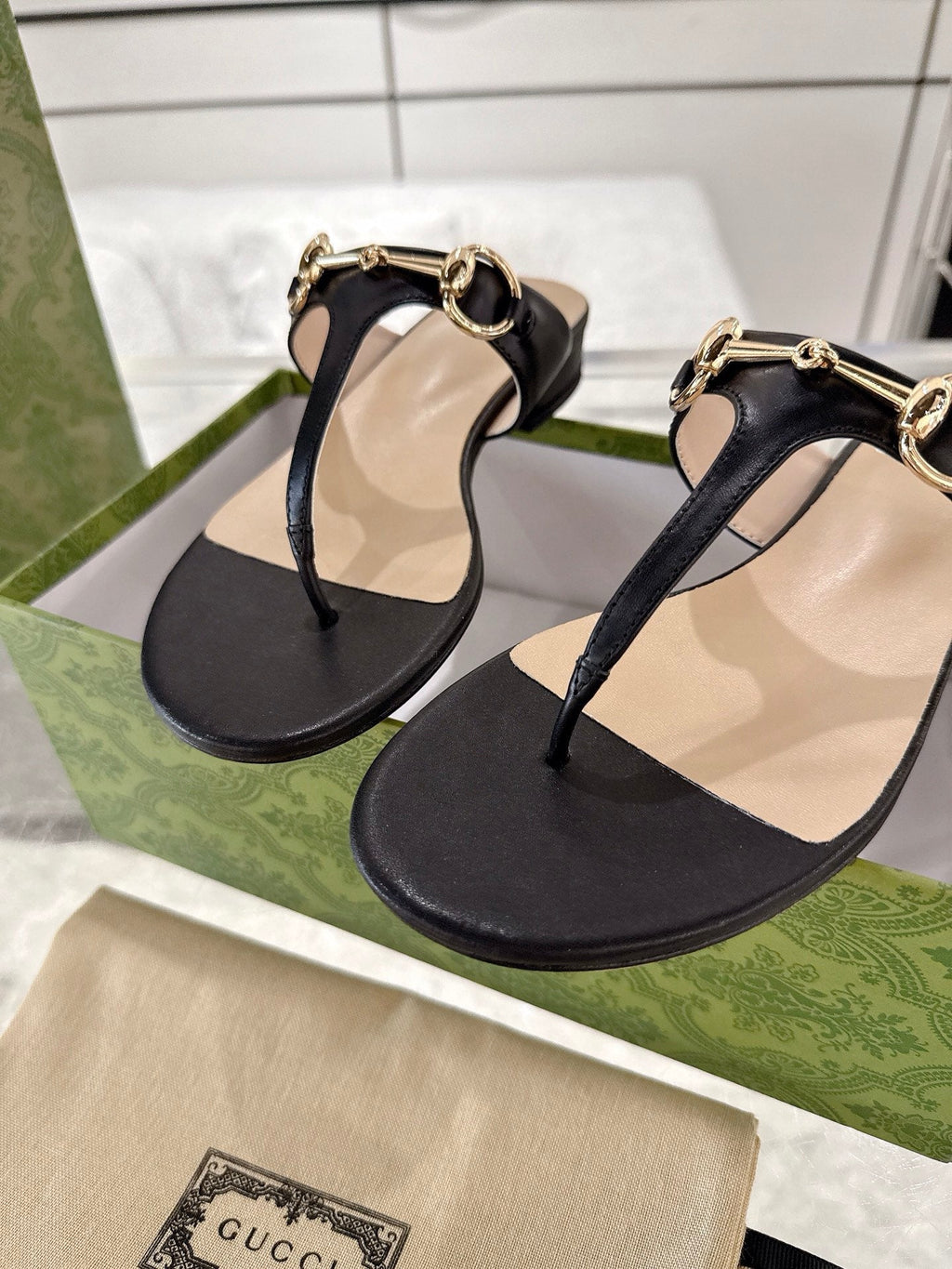 GC Horsebit Thong Sandals Black Leather 292477
