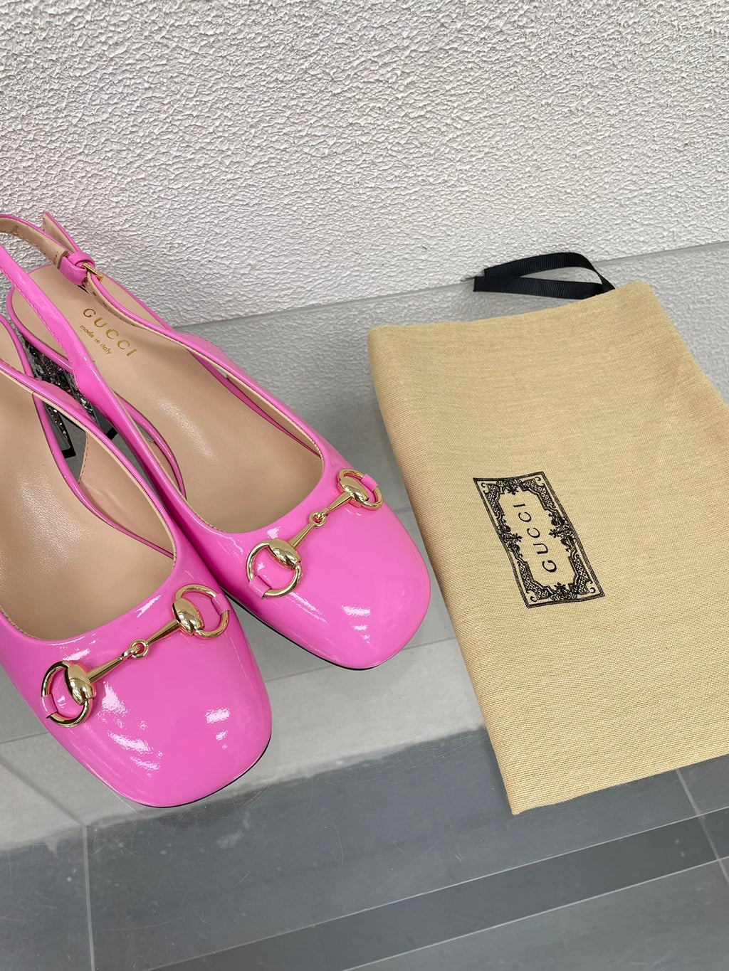 GG WOMEN'S HORSEBIT SLINGBACK IN FUSCIA PINK CALFSKIN WITH RHINSTONES
