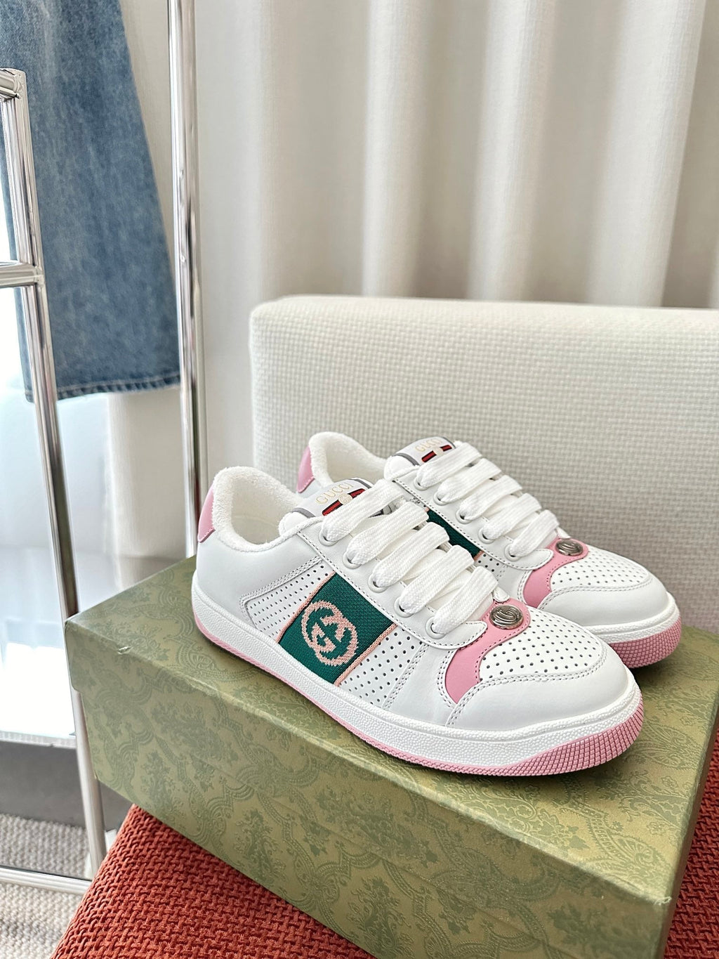 GG SCREENER SNEAKER WHITE AND PINK CALFSKIN