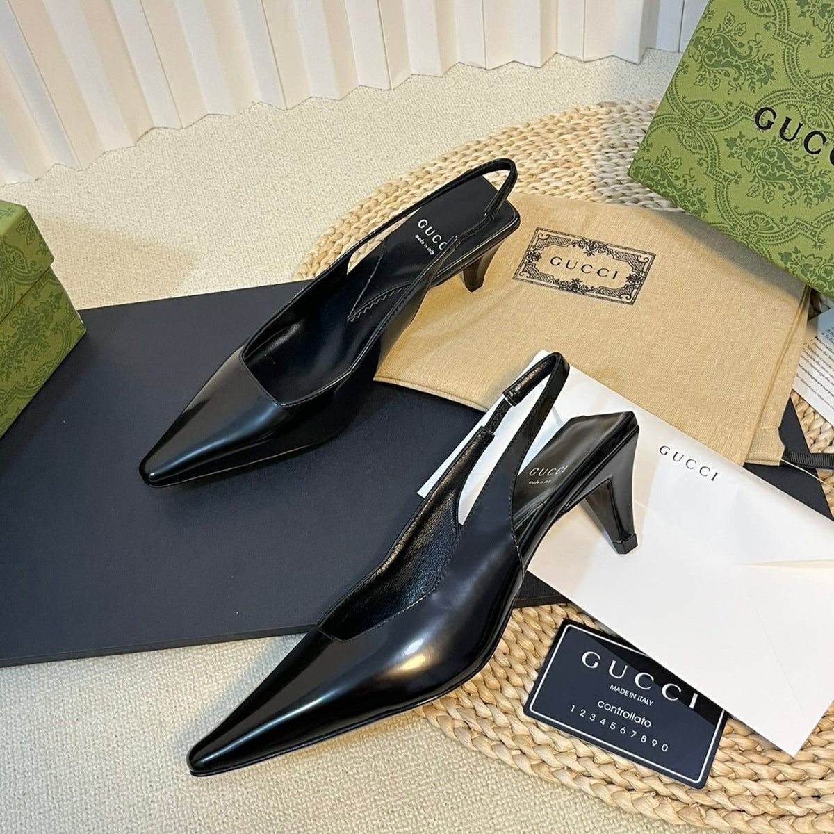 GG Women's G plain leather logo slingbacks Black
