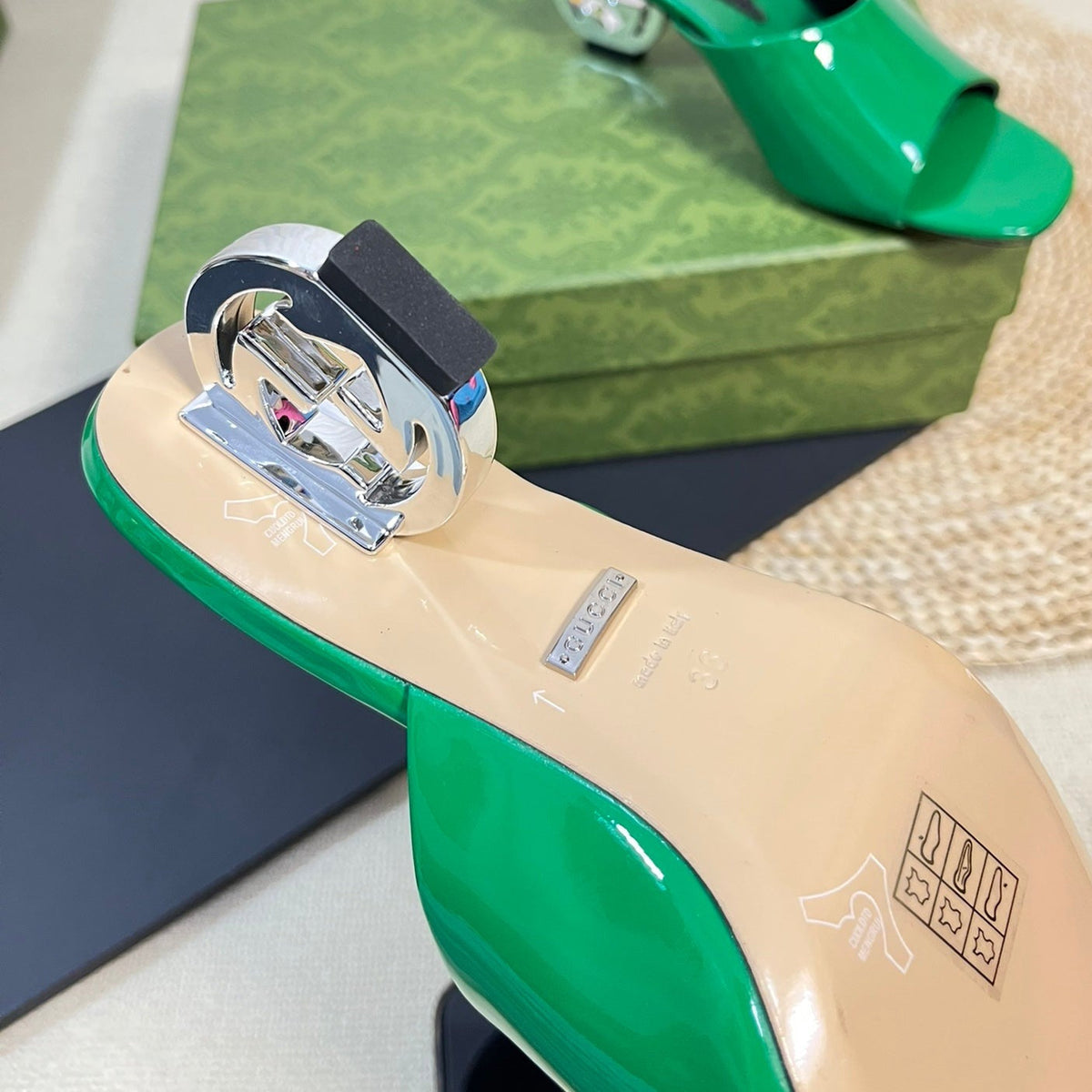GG  Women's Heeled Sandals Glossy Forest Green