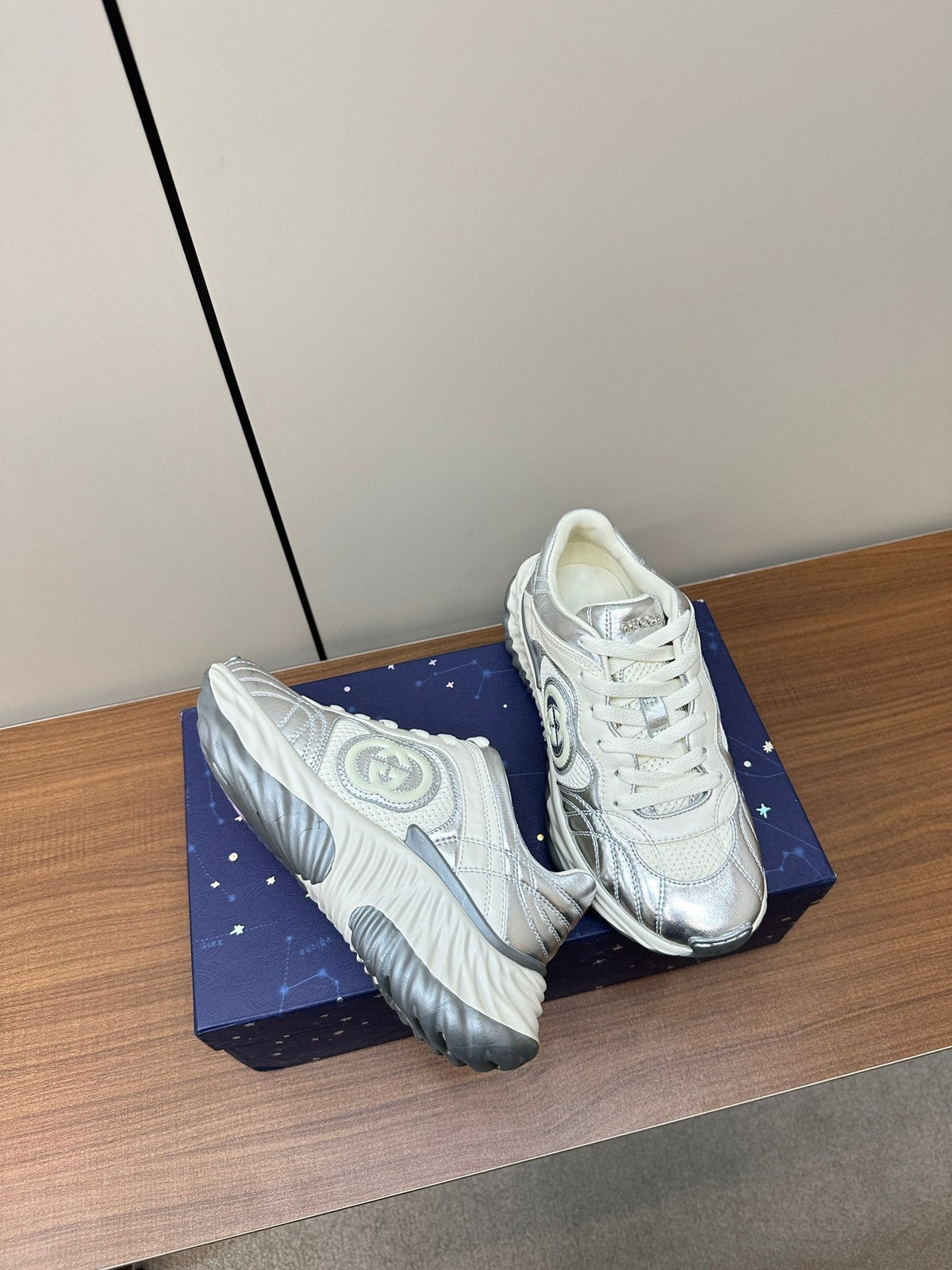 GG Ripple Leather Sneakers White Silver