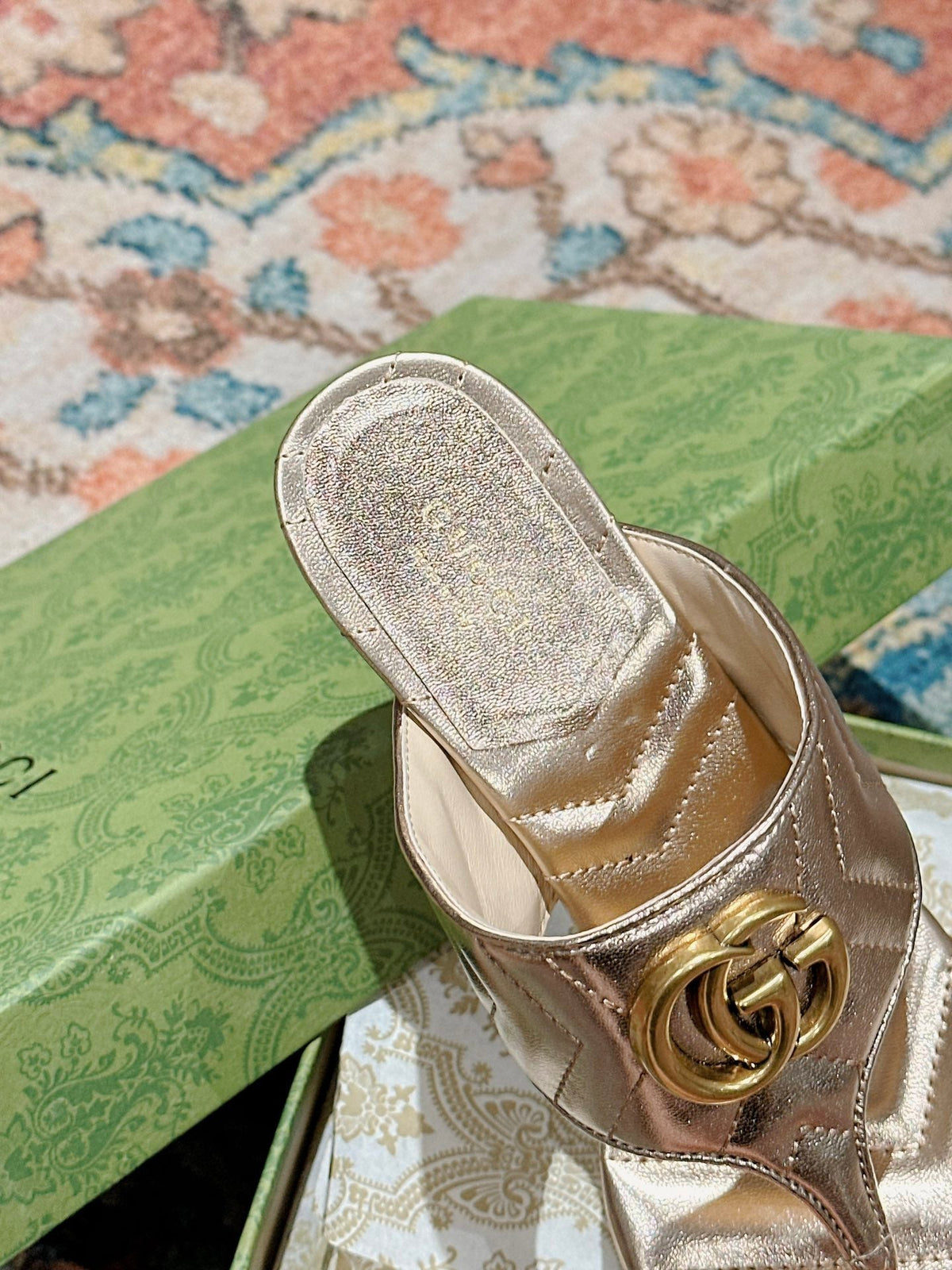 HIGH THONG MULE 55MM IN LIGHT GOLD CALFSKIN WITH GOLD HARDWARE